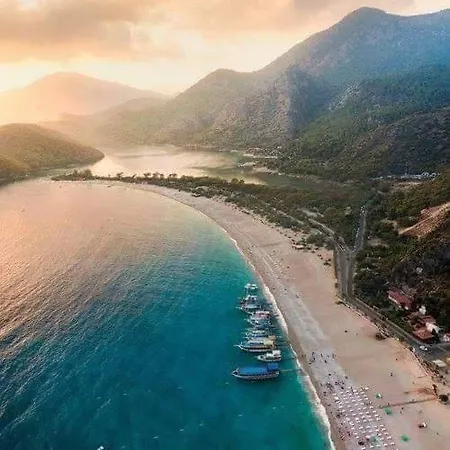 Stunning In Oludeniz With Seaview And Pool * 费特希耶